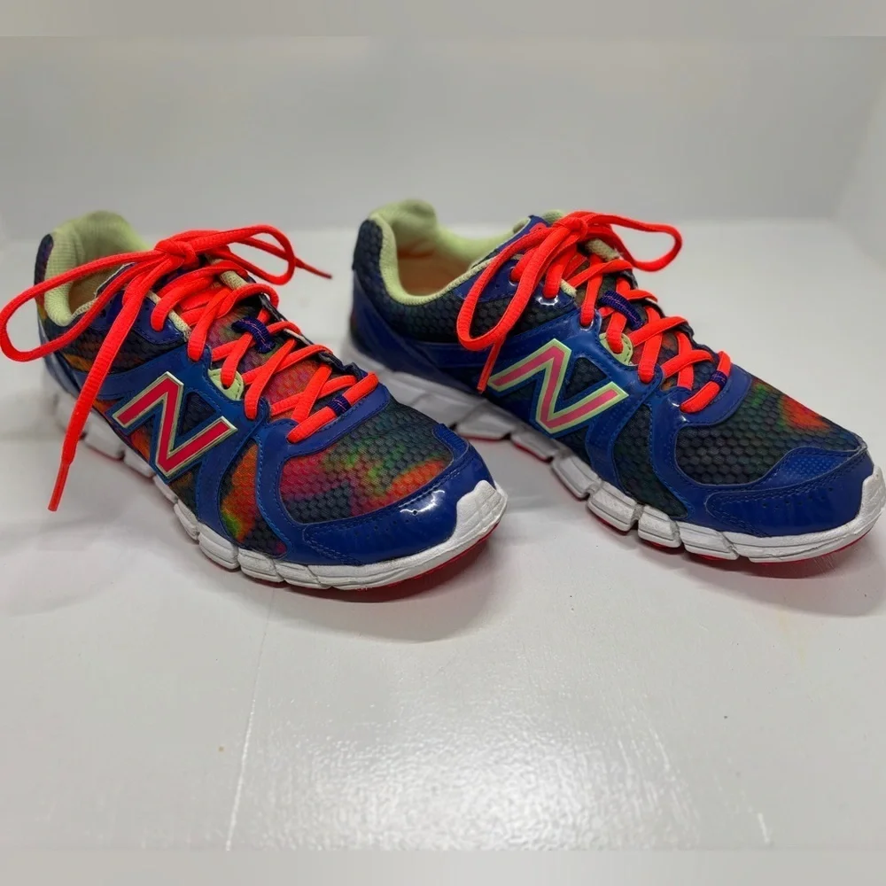 New Balance 750 v2 Women’s Size 8 Running Shoes Blue Red Multicolor Athletic Sne